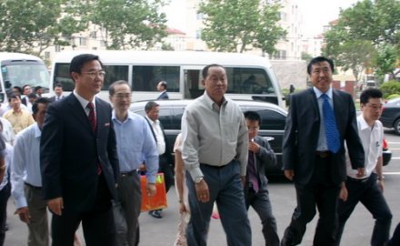 缅甸国家和平与发展委员会第一秘书长丁昂敏乌一行到6686手机端入口考察